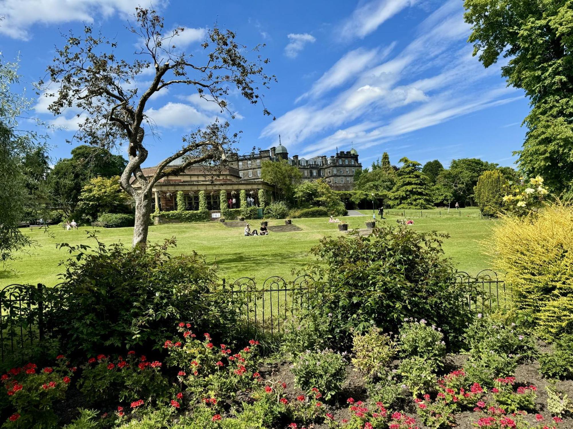 The Crown View - Luxury Apartment - Free Parking Nearby Harrogate Luaran gambar